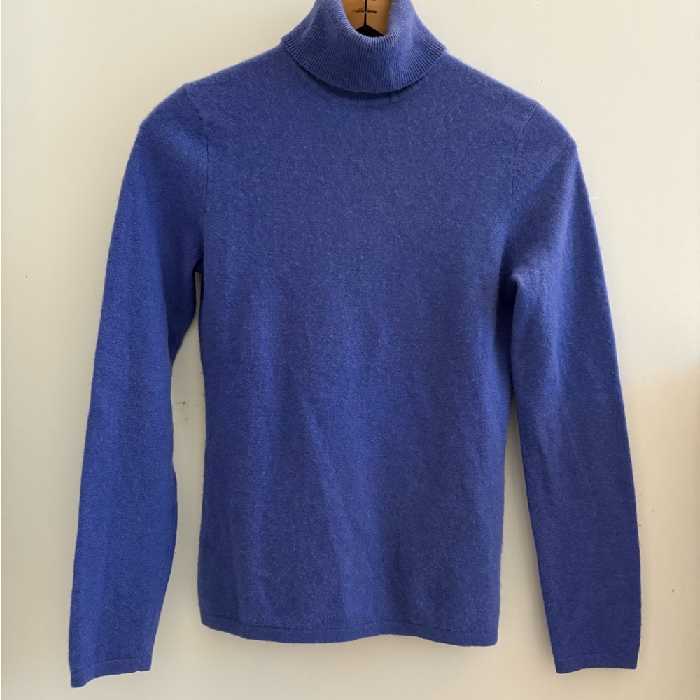 Lord & Taylor Cashmere Blue Turtleneck Sweater EUC US M